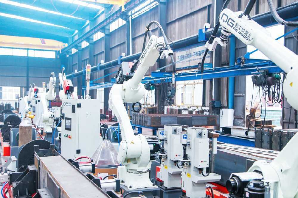 End beam welding robot