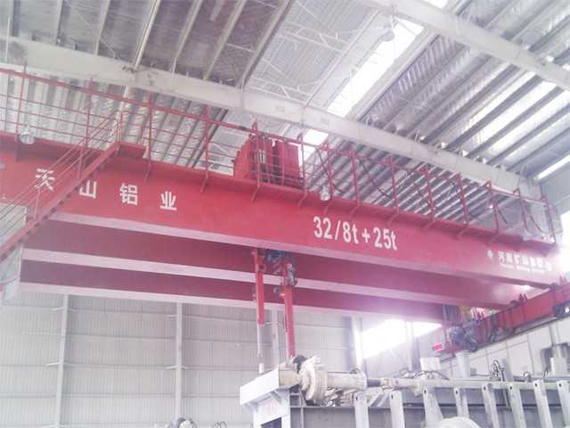 Insulated Feeding Overhead Crane for Electrolytic Aluminum