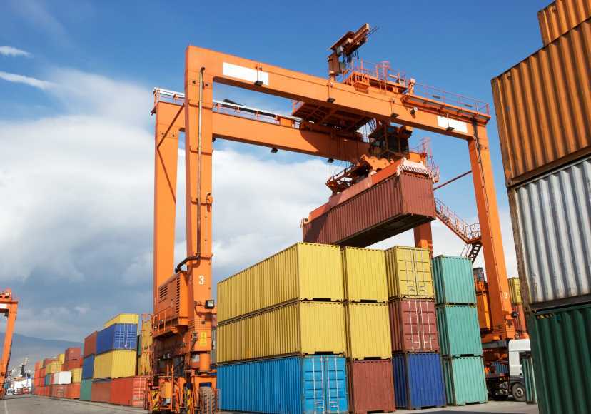 Rubber Tyred Gantry Crane (RTG)