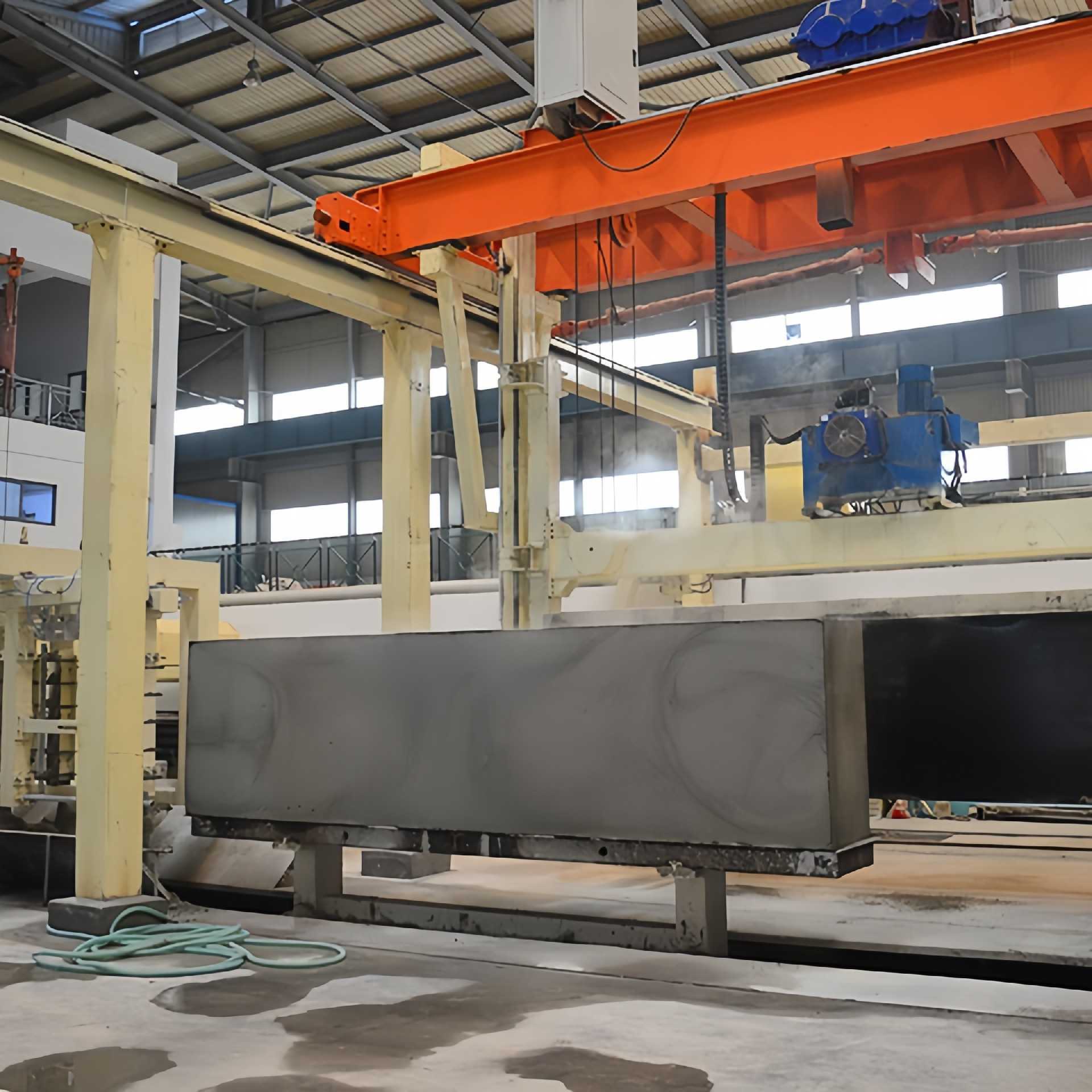 Autoclaved Aerated Concrete (AAC) Crane