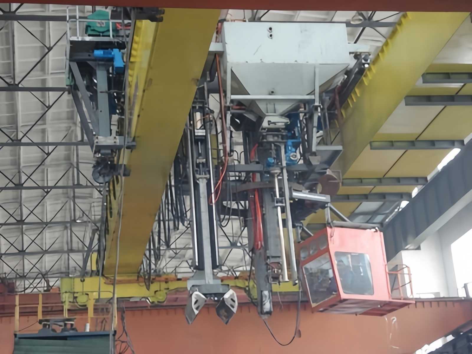 Insulated Feeding Overhead Crane for Electrolytic Aluminum