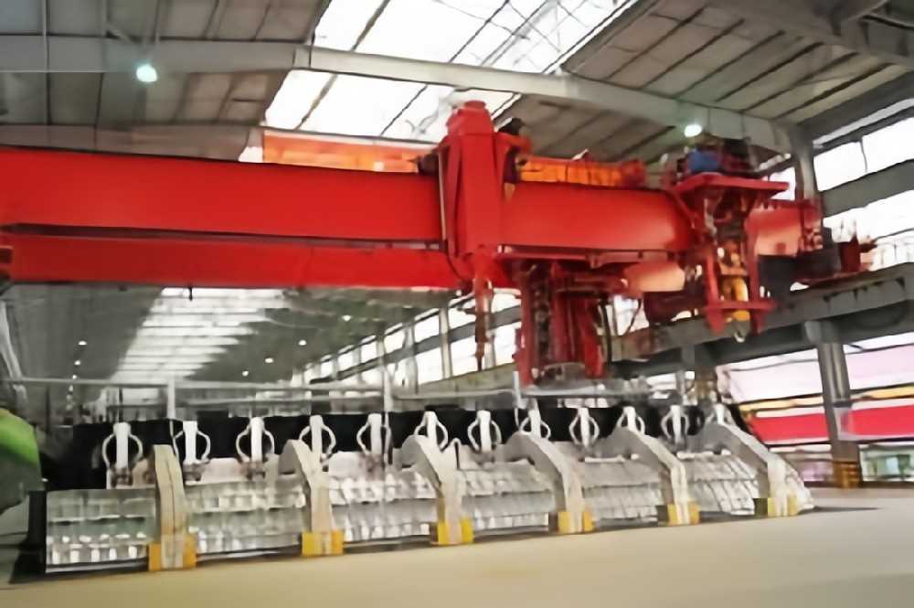 Insulated Feeding Overhead Crane for Electrolytic Aluminum