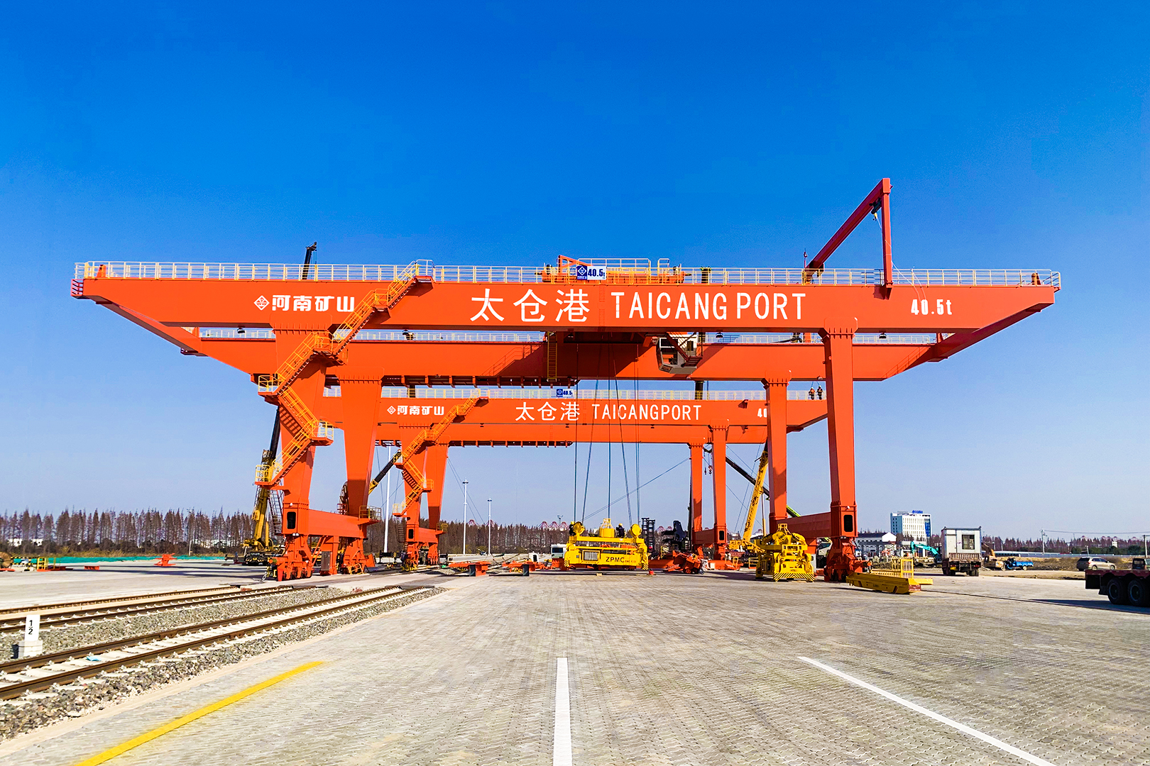 Container Gantry Crane.jpg